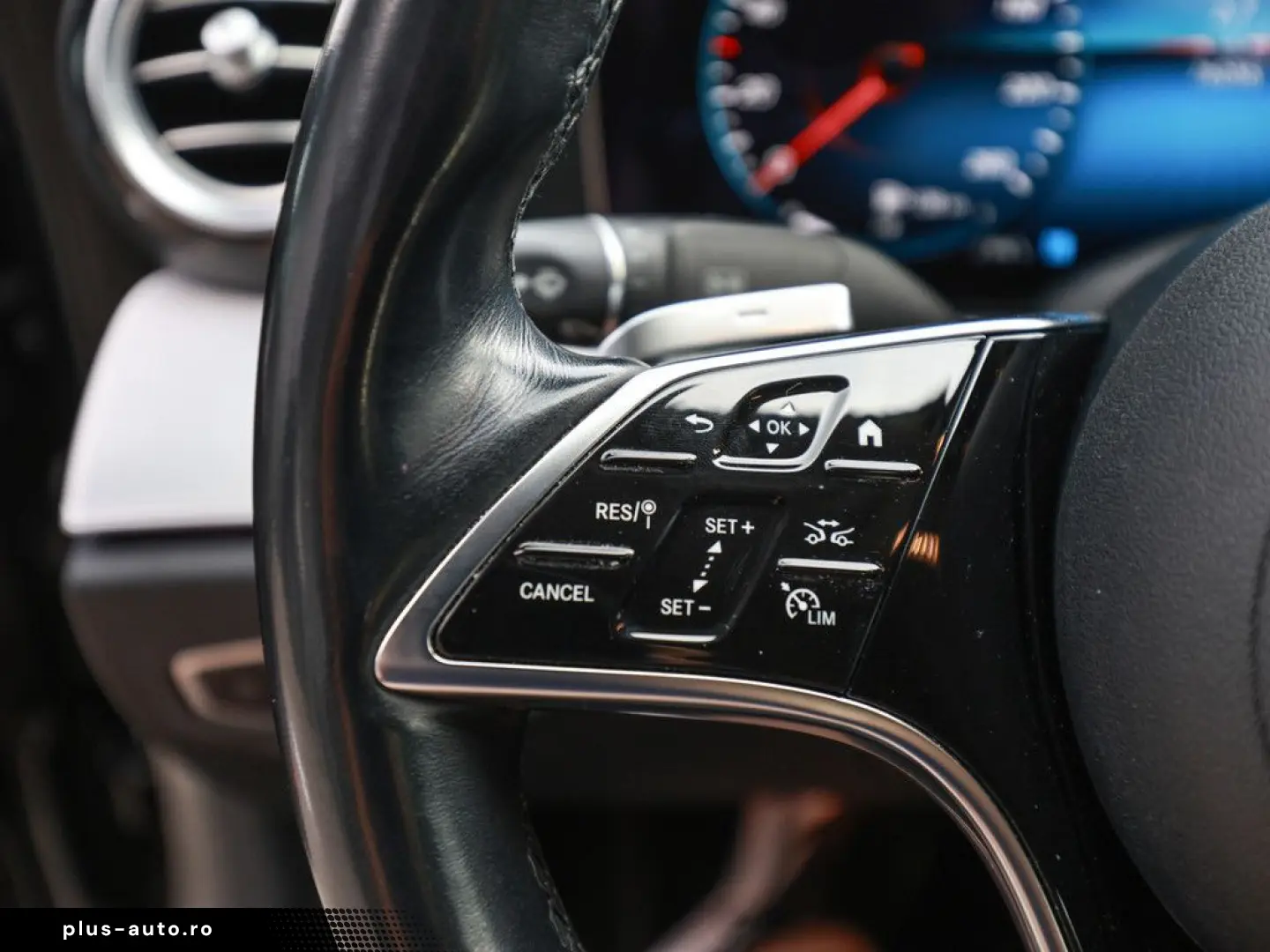 MERCEDES-BENZ E 300 de AMG Line AHK Distr. LED Pano &hellip;
