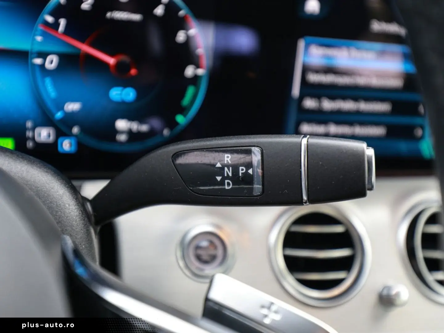 MERCEDES-BENZ E 300 de AMG Line AHK Distr. LED Pano &hellip;