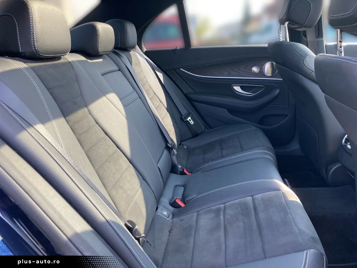 MERCEDES-BENZ E 300 de AMG Burmester 360 Kam Pano Night LED