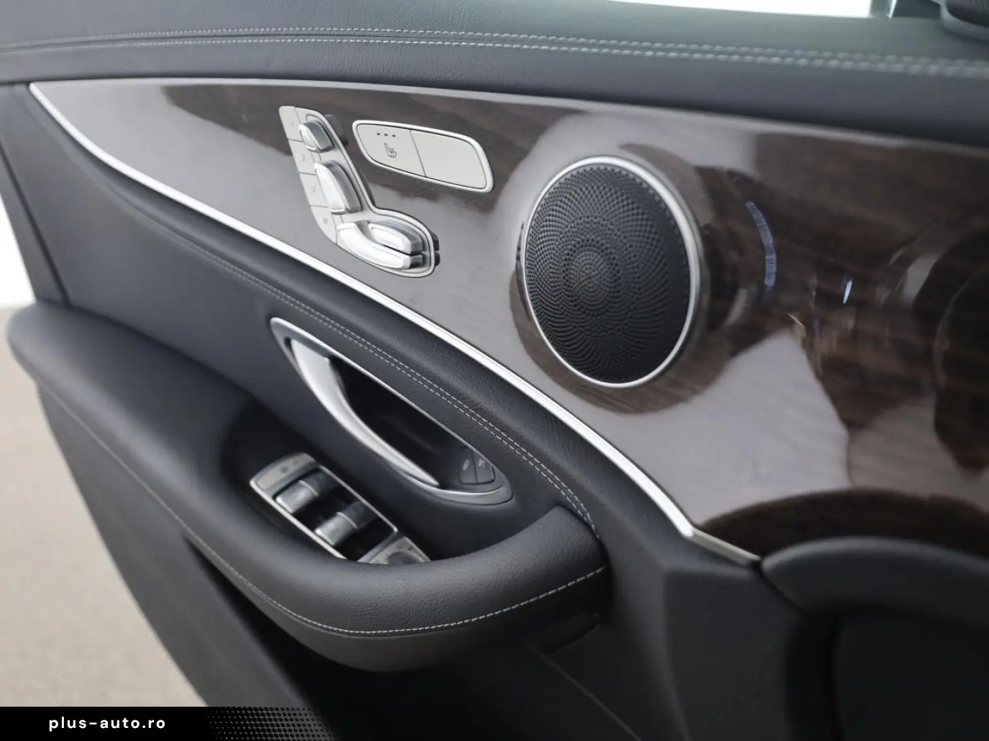 MERCEDES-BENZ E 220 d AMG Distronic AHK Memory 20 Zoll 360