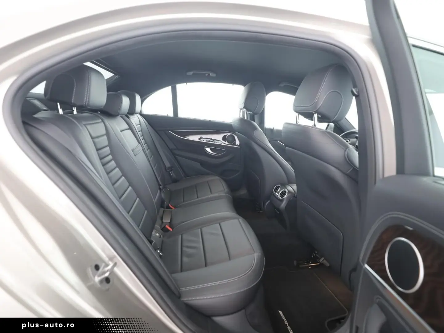 MERCEDES-BENZ E 220 d AMG Distronic AHK Memory 20 Zoll 360
