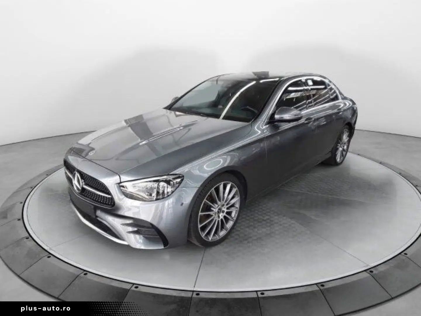 MERCEDES-BENZ E 220d AMG Pano MultiBeam Ambiente TotW 360