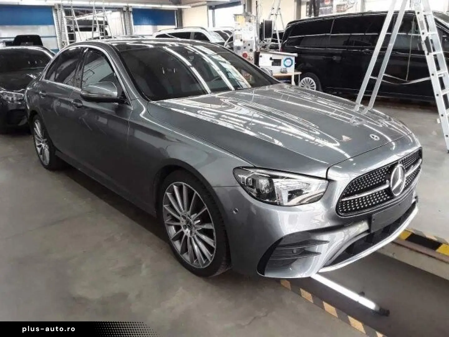 MERCEDES-BENZ E 220d AMG Pano MultiBeam Ambiente TotW 360