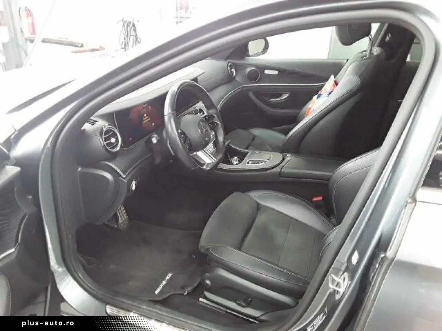 MERCEDES-BENZ E 220d AMG Pano MultiBeam Ambiente TotW 360