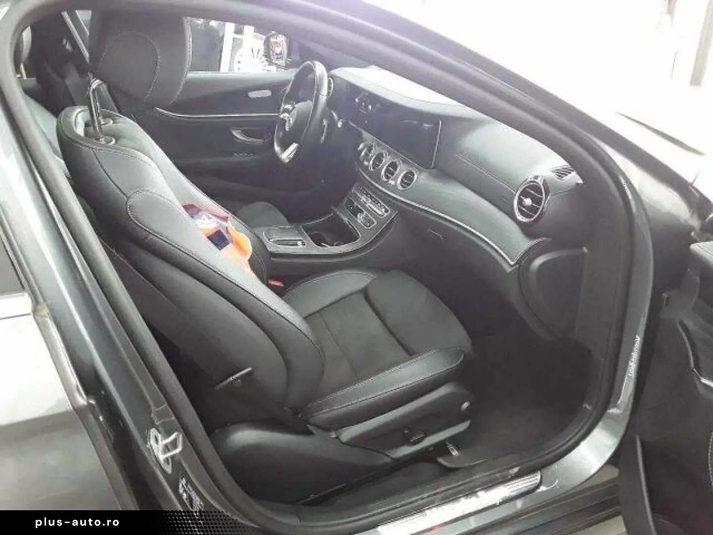 MERCEDES-BENZ E 220d AMG Pano MultiBeam Ambiente TotW 360