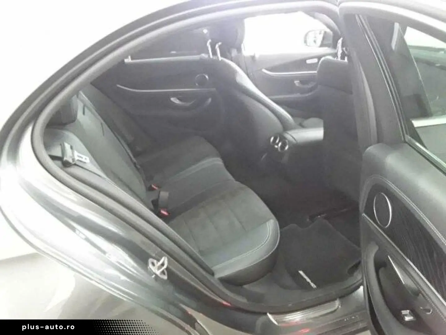 MERCEDES-BENZ E 220d AMG Pano MultiBeam Ambiente TotW 360