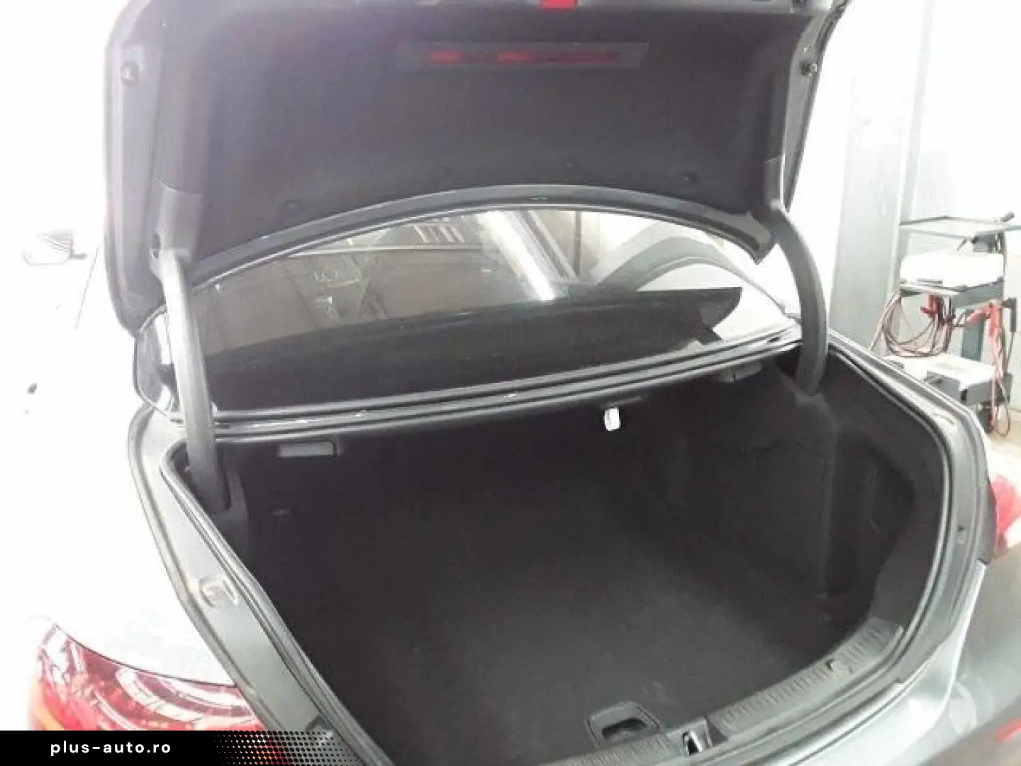 MERCEDES-BENZ E 220d AMG Pano MultiBeam Ambiente TotW 360