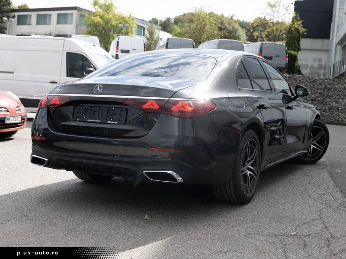 MERCEDES-BENZ E 200 AMG-Sport LED Cam Night Distr To&hellip;