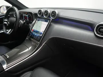 MERCEDES-BENZ GLC 220 d 4Matic 9G-Tronic AMG Leder Distronic