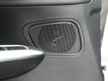MERCEDES-BENZ GLC 220 d 4Matic 9G-Tronic AMG Leder Distronic