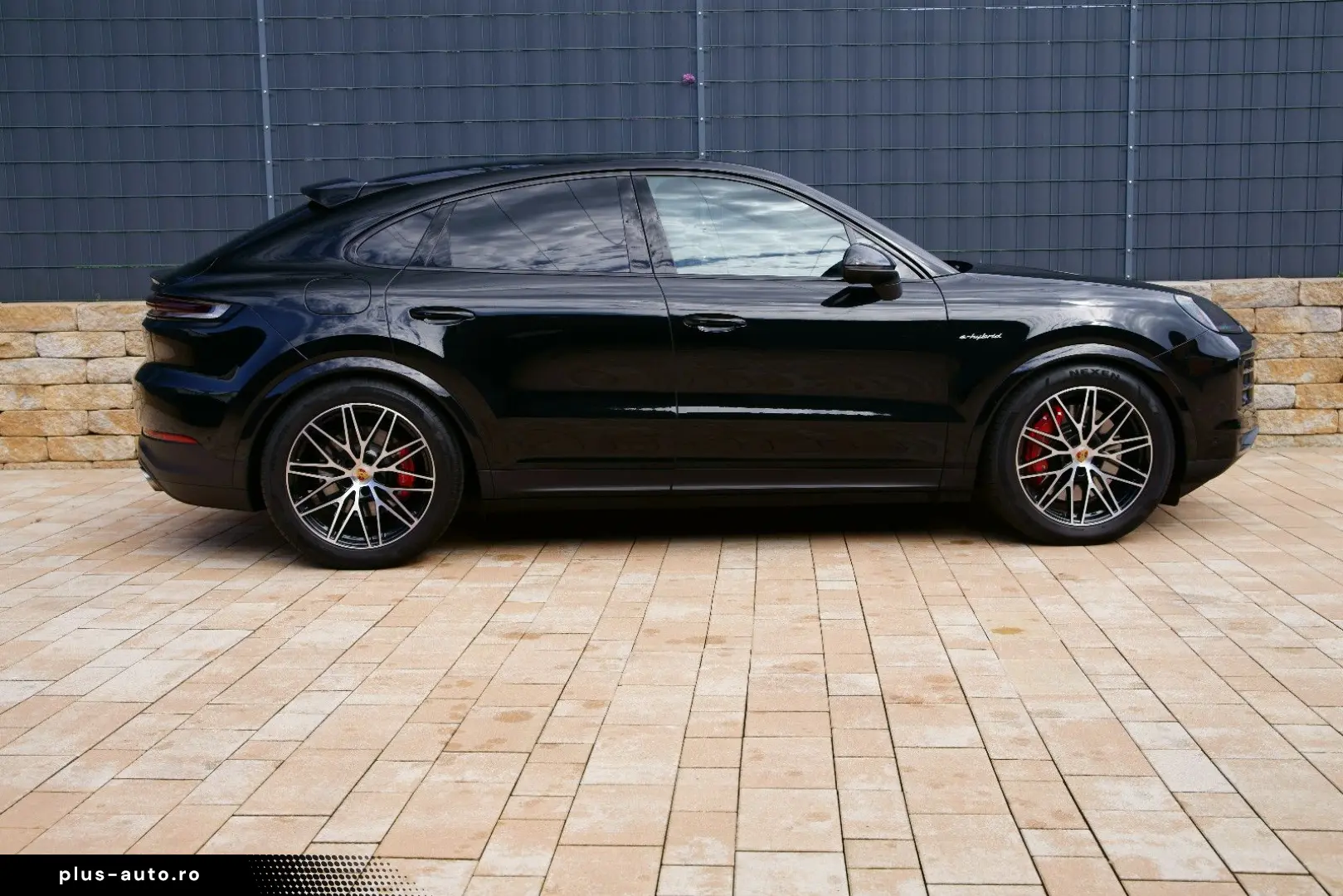 PORSCHE Cayenne Coupe S E-Hybrid  HD-Matrix INNO HLA