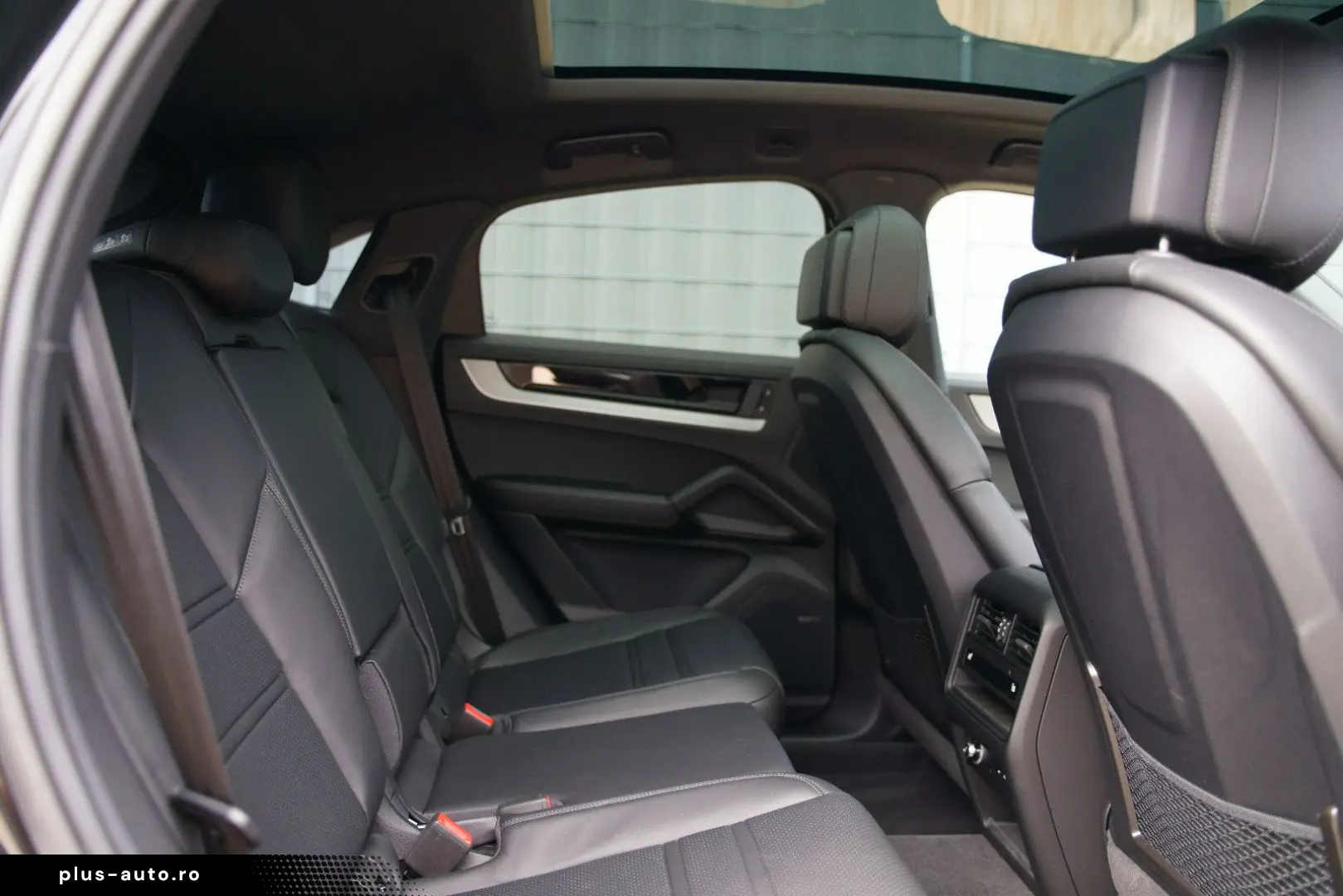 PORSCHE Cayenne Coupe S E-Hybrid  HD-Matrix INNO HLA