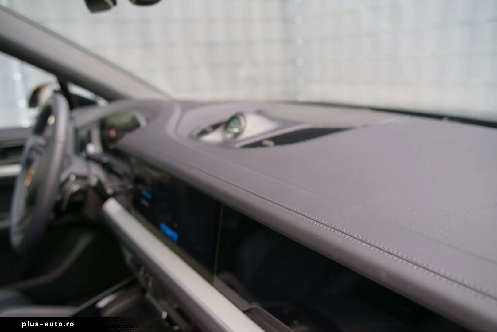 PORSCHE Cayenne Coupe S E-Hybrid  HD-Matrix INNO HLA