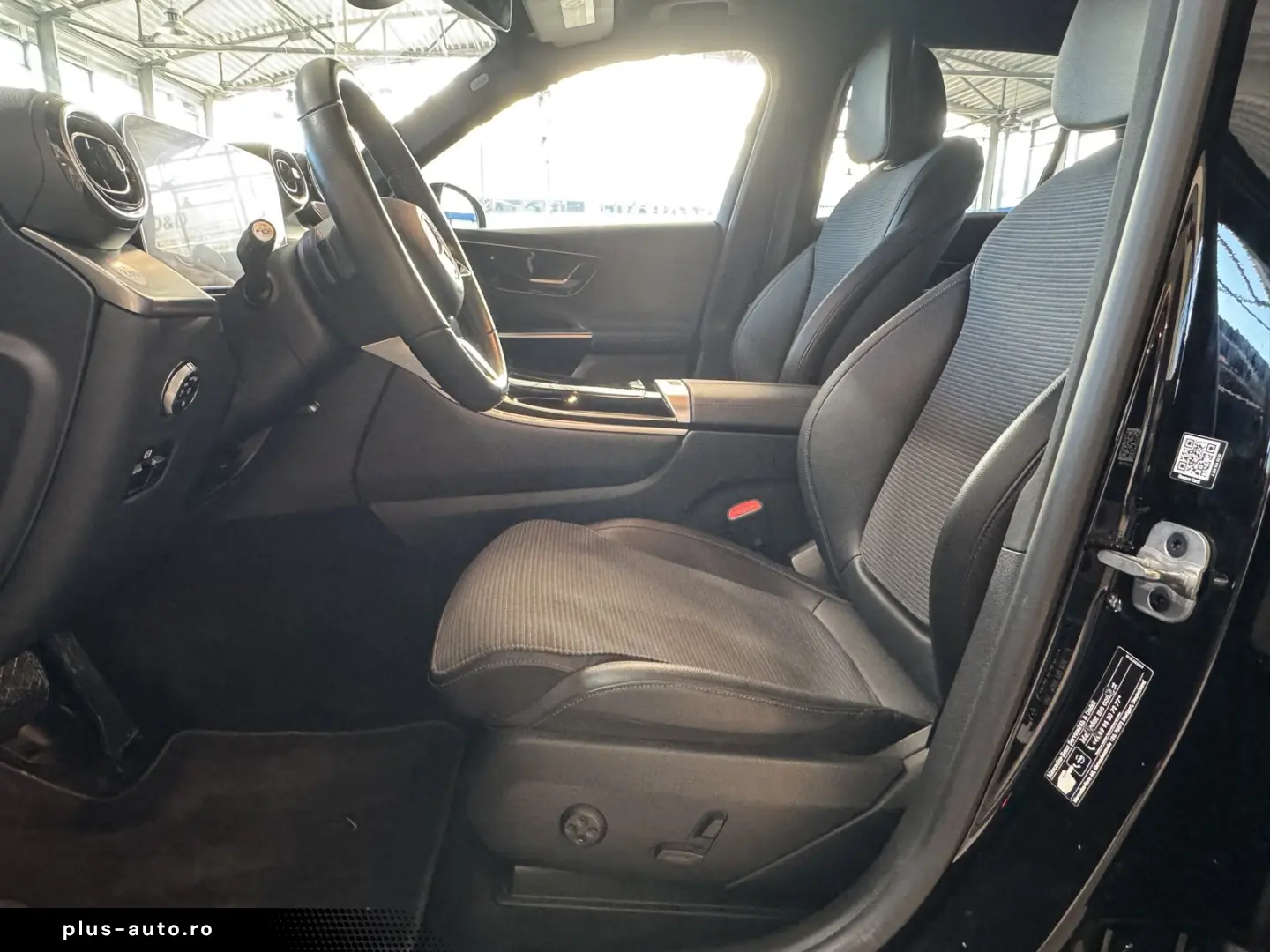 MERCEDES-BENZ GLC 220 4Matic Digital Cockpit MBUX LED R-Cam