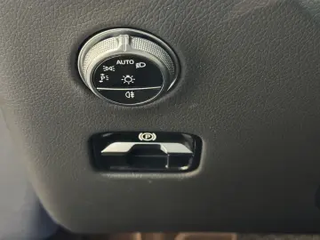 MERCEDES-BENZ GLC 220 4Matic Digital Cockpit MBUX LED R-Cam