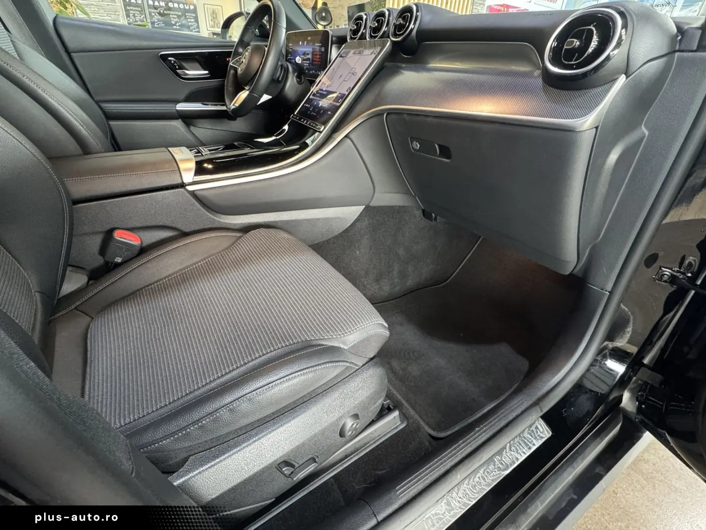 MERCEDES-BENZ GLC 220 4Matic Digital Cockpit MBUX LED R-Cam