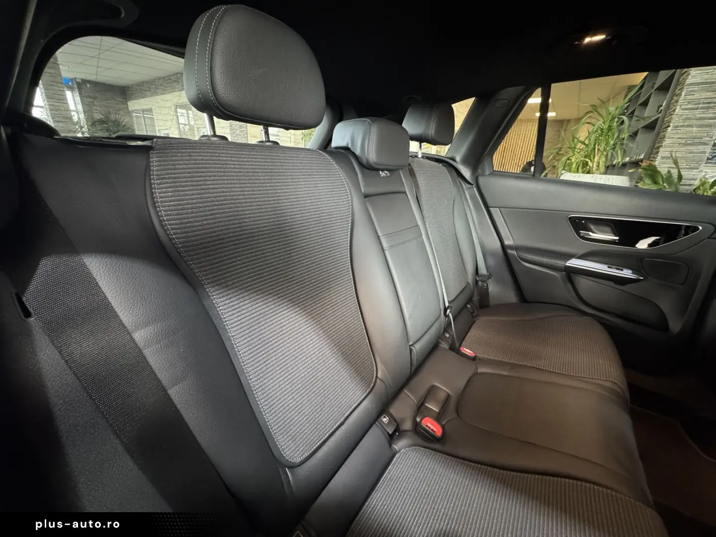 MERCEDES-BENZ GLC 220 4Matic Digital Cockpit MBUX LED R-Cam
