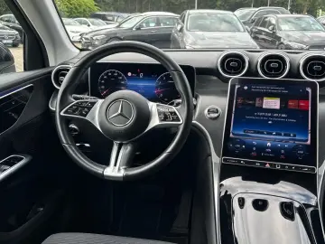 MERCEDES-BENZ GLC 200 4M Distronic CarPlay LED AHK