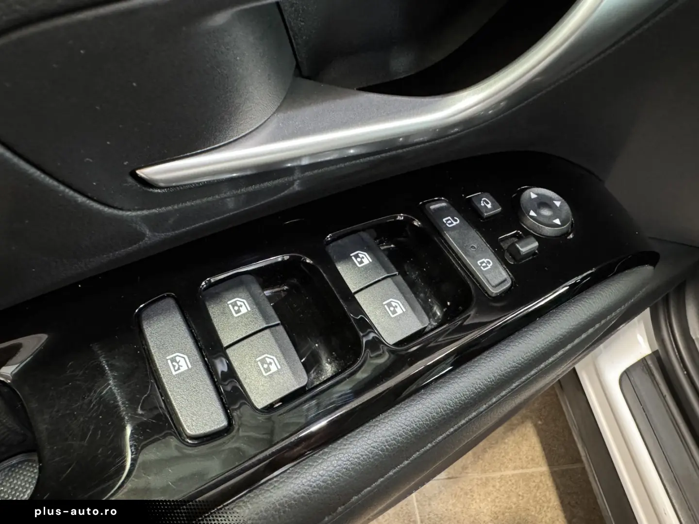 HYUNDAI Tucson Trend Plug-In R.Cam 4WD ACC