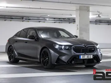BMW M5 Matt Keramik DriverP ComfortP TravelP Carbon