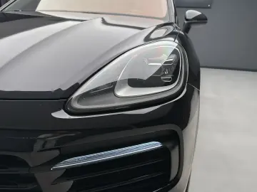 Porsche Cayenne Coupe Plug-In