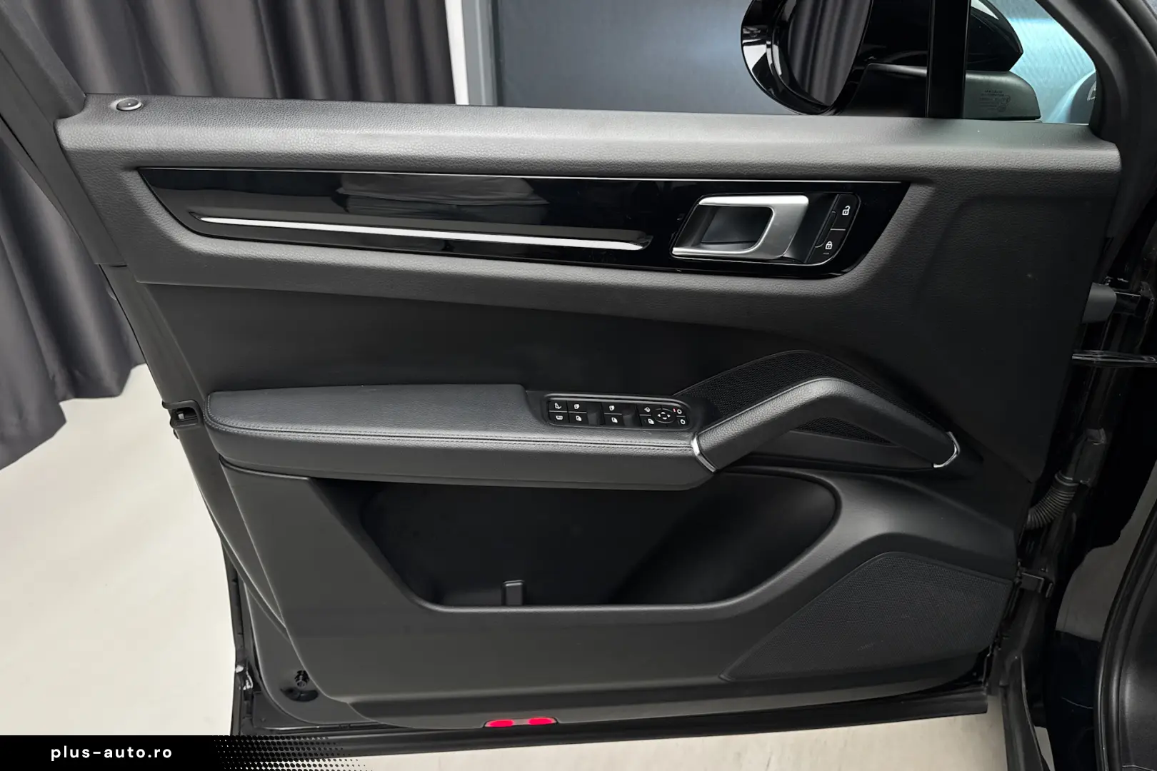 Porsche Cayenne Coupe Plug-In