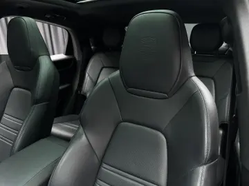 Porsche Cayenne Coupe Plug-In