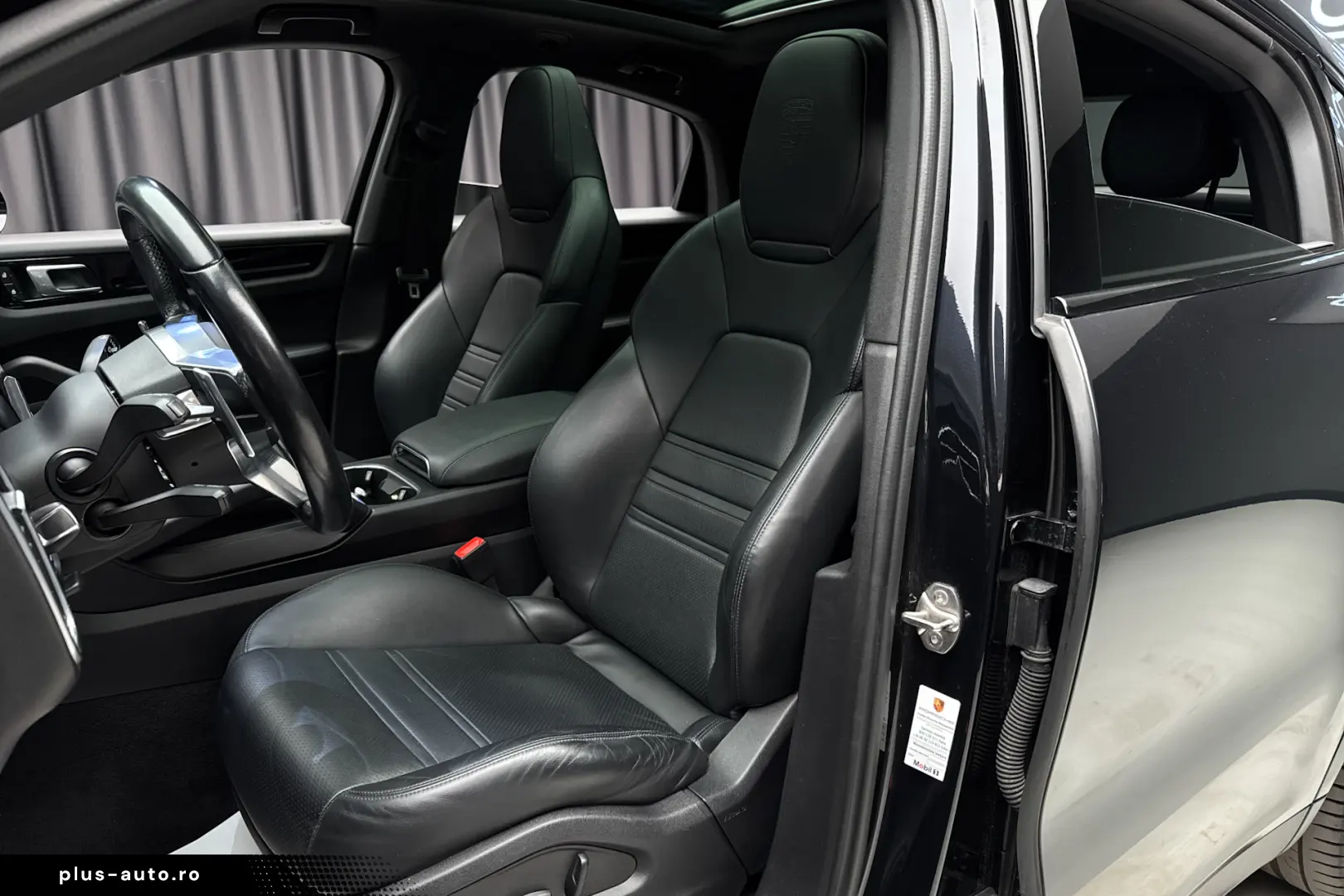 Porsche Cayenne Coupe Plug-In