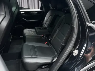 Porsche Cayenne Coupe Plug-In
