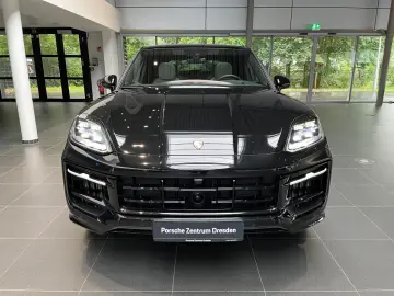 Porsche Cayenne E-Hybrid Coupé Black Edition