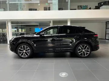 Porsche Cayenne E-Hybrid Coupé Black Edition