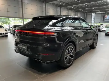 Porsche Cayenne E-Hybrid Coupé Black Edition