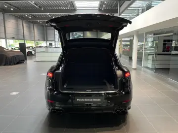 Porsche Cayenne E-Hybrid Coupé Black Edition