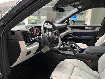 Porsche Cayenne E-Hybrid Coupé Black Edition
