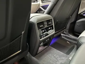 Porsche Cayenne E-Hybrid Coupé Black Edition