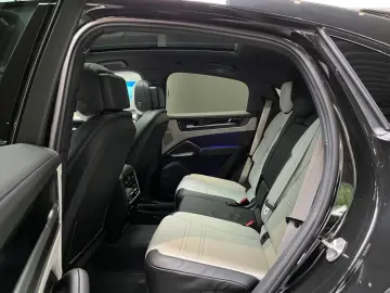 Porsche Cayenne E-Hybrid Coupé Black Edition