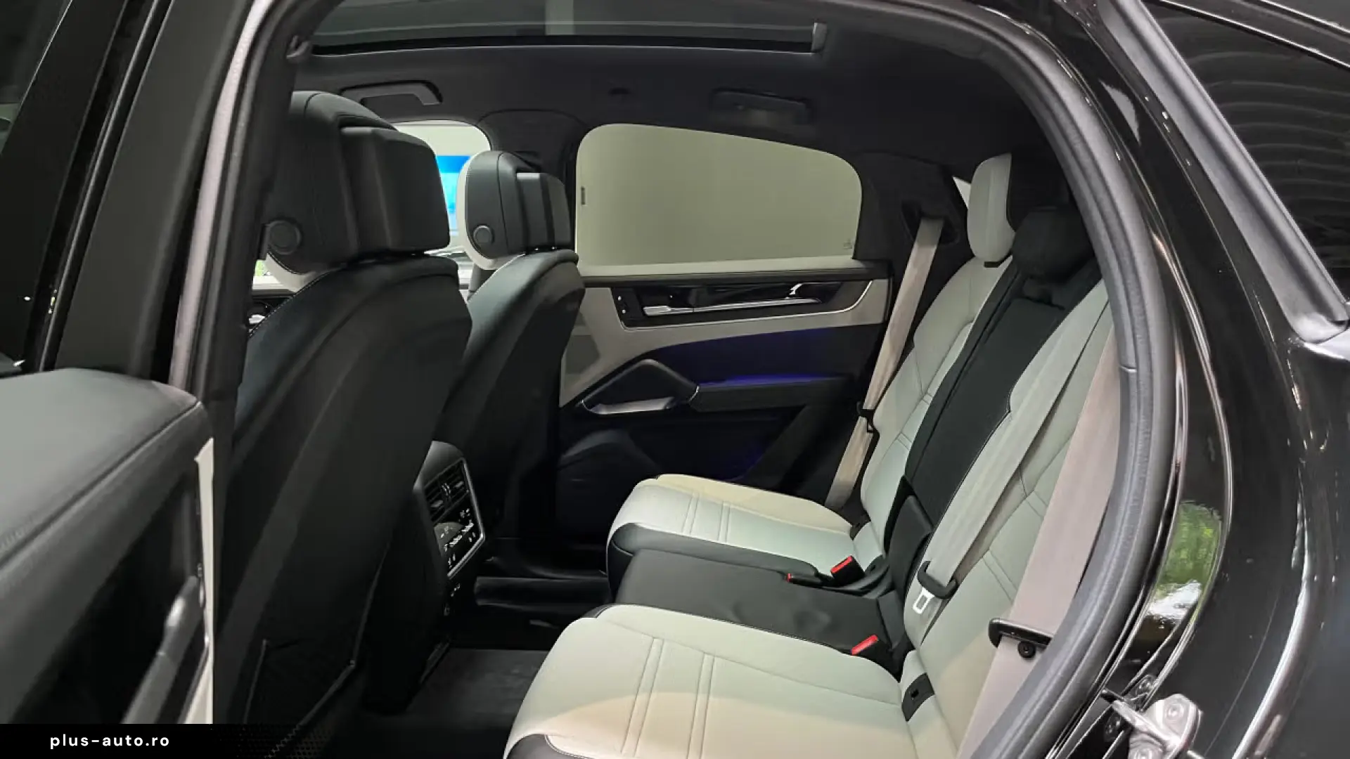 Porsche Cayenne E-Hybrid Coupé Black Edition