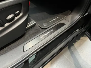 Porsche Cayenne E-Hybrid Coupé Black Edition
