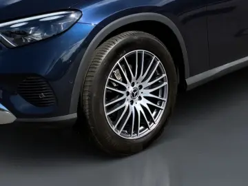 MERCEDES-BENZ GLC 220 d 4M AVANTGARDE D.LIGHT PANO 3…