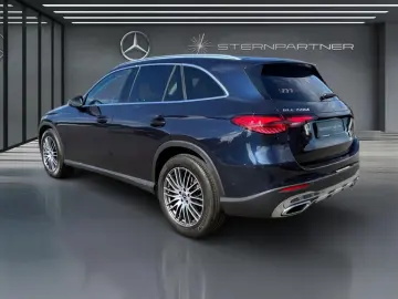 MERCEDES-BENZ GLC 220 d 4M AVANTGARDE D.LIGHT PANO 3…