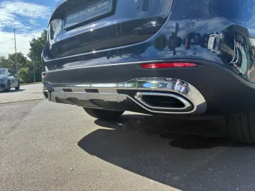 MERCEDES-BENZ GLC 220 d 4M AVANTGARDE D.LIGHT PANO 3…