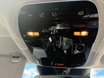 MERCEDES-BENZ GLC 220 d 4M AVANTGARDE D.LIGHT PANO 3…
