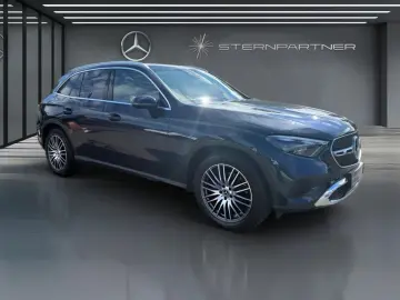MERCEDES-BENZ GLC 220 d 4M AVANTGARDE D.LIGHT PANO 3…