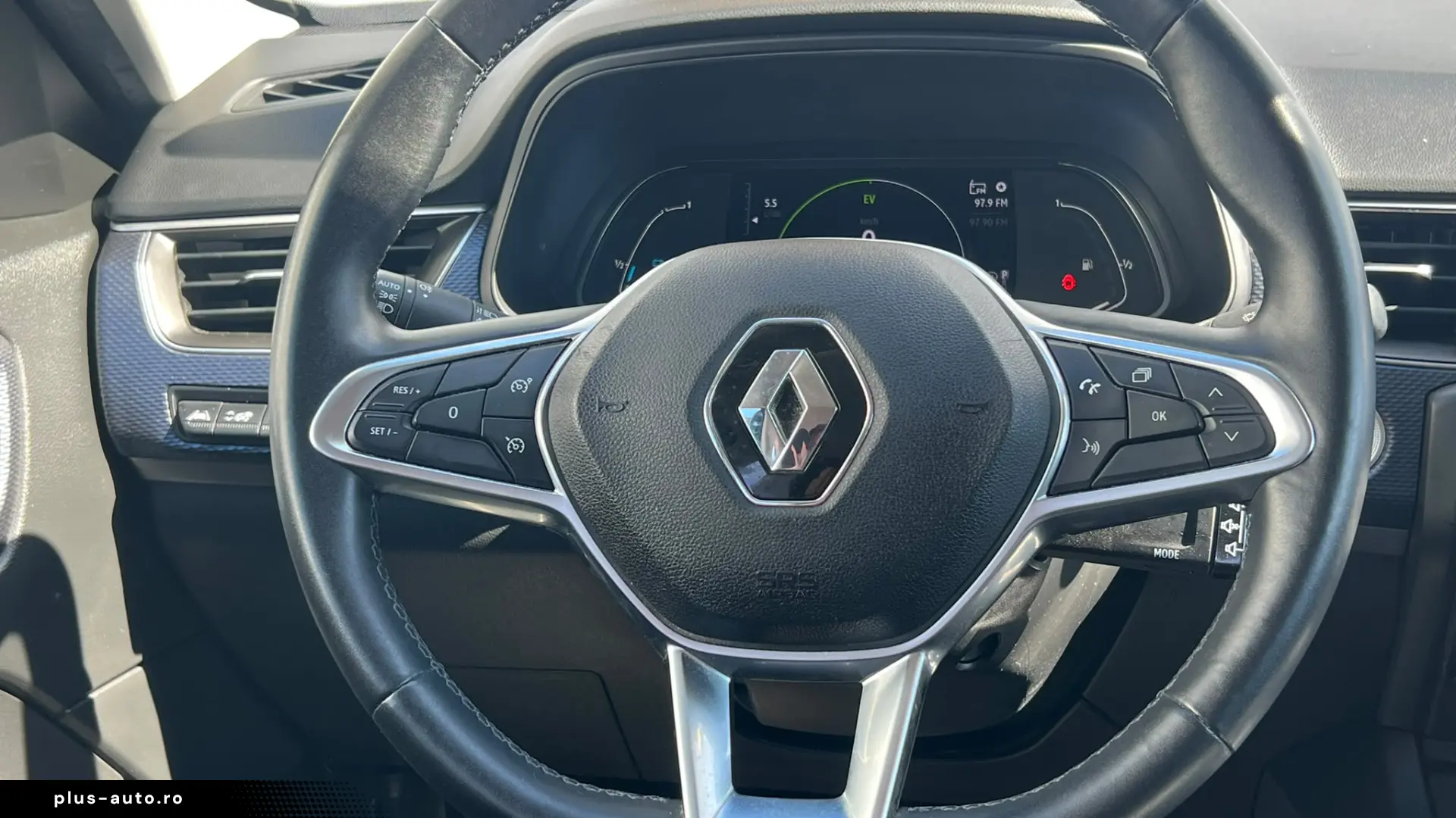 Renault Arkana Equilibre E-Tech full hybrid 145 CP