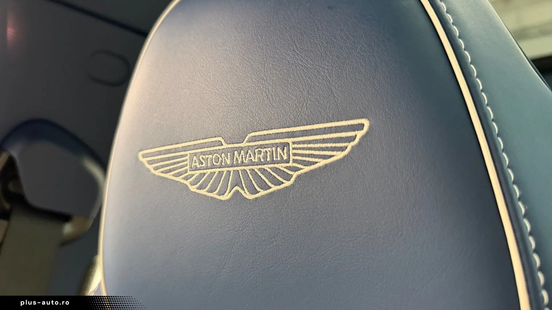 Aston Martin DBX 707   Elwood Blue   PANO   B&W