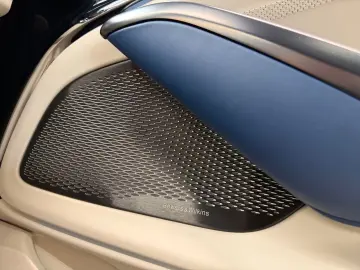 Aston Martin DBX 707   Elwood Blue   PANO   B&W