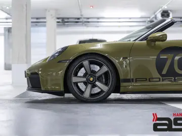 PORSCHE 992 911 GTS Spirit 70  Inno Lift Clubleder Bose