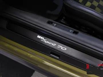 PORSCHE 992 911 GTS Spirit 70  Inno Lift Clubleder Bose