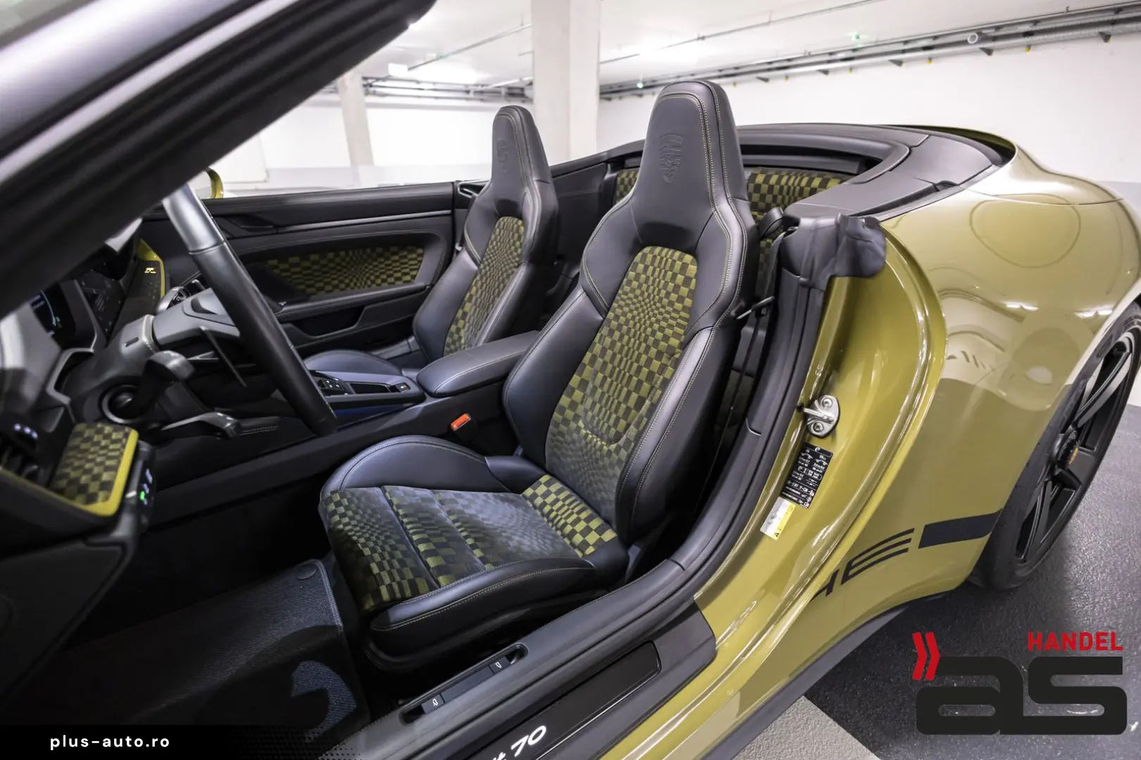 PORSCHE 992 911 GTS Spirit 70  Inno Lift Clubleder Bose