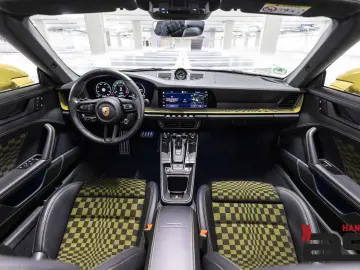 PORSCHE 992 911 GTS Spirit 70  Inno Lift Clubleder Bose